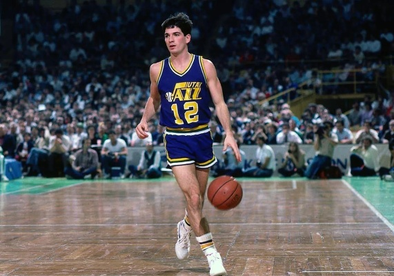 约翰·斯托克顿:低调传奇的控卫之王,如何用传球征服NBA? 约翰·斯托克顿:低调传奇的控卫之王,如何用传球征服NBA?