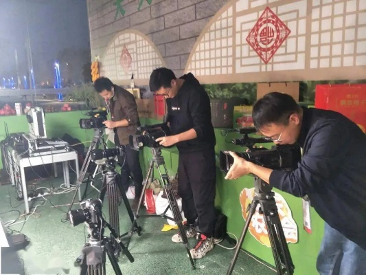 直击菏泽电视台直播现场:我与家乡的温暖连线 直击菏泽电视台直播现场:我与家乡的温暖连线