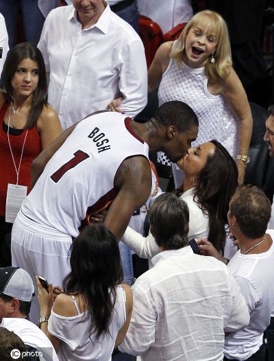 NBA经典情话:赛场上的浪漫瞬间,你get到了吗? NBA经典情话:赛场上的浪漫瞬间,你get到了吗?