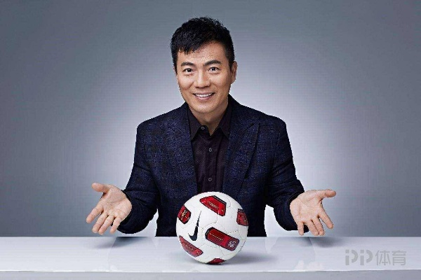黄健翔痛哭:一个解说员的激情与时代的回响 黄健翔痛哭:一个解说员的激情与时代的回响