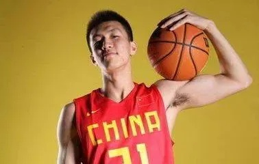 郭艾伦个人资料:从篮球少年到亚洲第一控卫的传奇之路 郭艾伦个人资料:从篮球少年到亚洲第一控卫的传奇之路