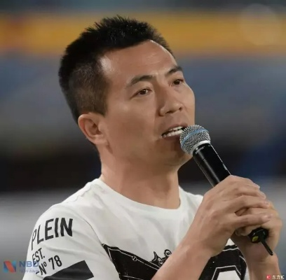 黄健翔博客:从足球解说员到自媒体人的华丽转身 黄健翔博客:从足球解说员到自媒体人的华丽转身