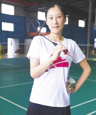 从低谷到巅峰:赵婷婷的羽毛球之路,我的坚持与蜕变 从低谷到巅峰:赵婷婷的羽毛球之路,我的坚持与蜕变