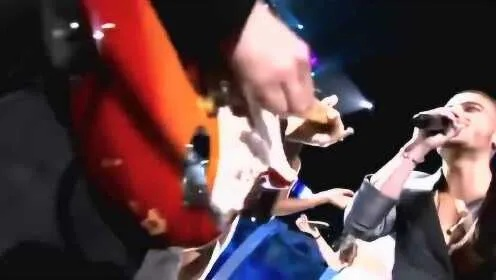 《马德里不思议歌词》为何让人一听就上瘾?揭秘背后的情感魔力 《马德里不思议歌词》为何让人一听就上瘾?揭秘背后的情感魔力
