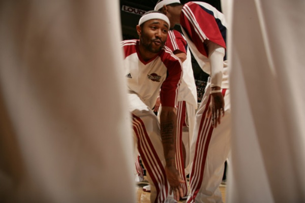 莫威廉姆斯:从NBA控卫到教练的传奇人生 莫威廉姆斯:从NBA控卫到教练的传奇人生