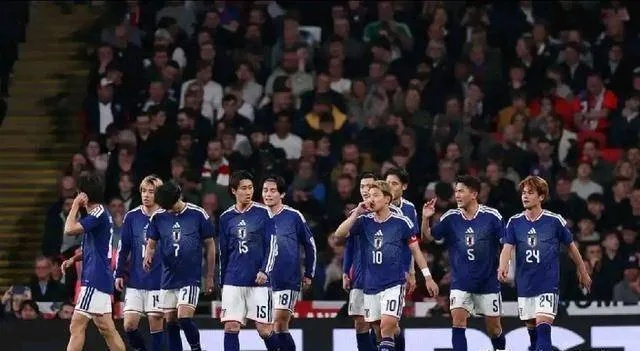 激情燃烧!奥运会足球赛日本VS法国,我见证了这场巅峰对决! 激情燃烧!奥运会足球赛日本VS法国,我见证了这场巅峰对决!