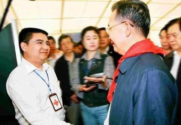 陈光标肛门倒灌水争议:一场关于健康与质疑的全民讨论 陈光标肛门倒灌水争议:一场关于健康与质疑的全民讨论