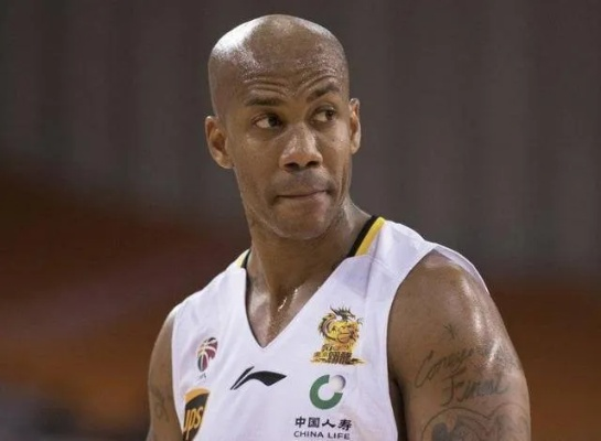 马布里:从NBA球星到中国篮球传奇的华丽转身 马布里:从NBA球星到中国篮球传奇的华丽转身