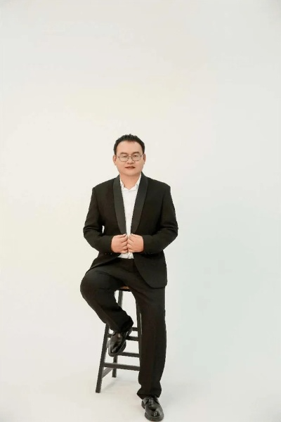 邹庆东:从平凡到卓越,我的创业之路与人生感悟 邹庆东:从平凡到卓越,我的创业之路与人生感悟