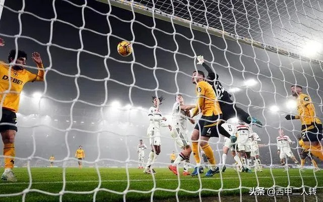 角球直接破门:足球场上最令人惊叹的瞬间之一 角球直接破门:足球场上最令人惊叹的瞬间之一