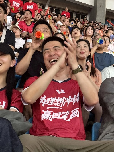 虎扑看球:我在现场见证了一场史诗级对决,热血沸腾! 虎扑看球:我在现场见证了一场史诗级对决,热血沸腾!