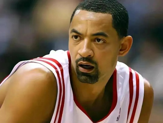 朱万·霍华德:从NBA球星到教练的华丽转身 朱万·霍华德:从NBA球星到教练的华丽转身