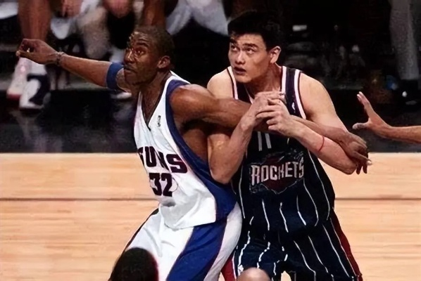 NBA球员真的打过姚明吗?揭秘那些年姚明在NBA的硬核对抗 NBA球员真的打过姚明吗?揭秘那些年姚明在NBA的硬核对抗