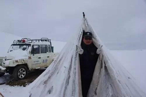 独家揭秘:我在黑鹰网的惊险24小时,生死边缘的真实经历 独家揭秘:我在黑鹰网的惊险24小时,生死边缘的真实经历