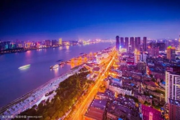 武汉市和哈市哪个大 武汉市和哈市哪个大