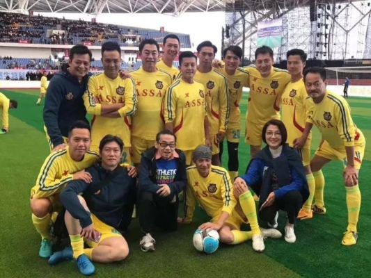 独家揭秘:我在香港足球十八网的震撼体验,原来足球可以这样热血沸腾! 独家揭秘:我在香港足球十八网的震撼体验,原来足球可以这样热血沸腾!