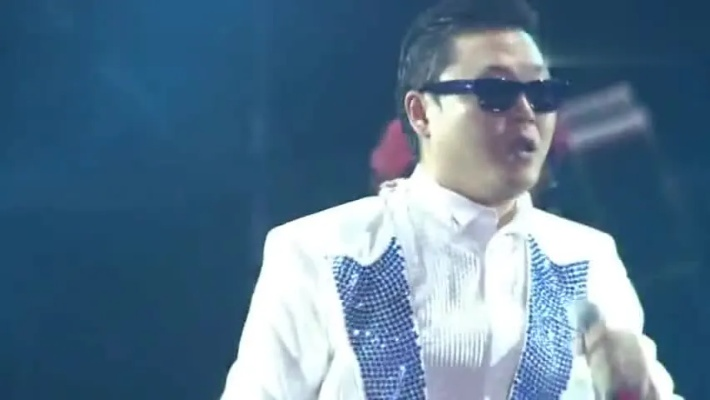 鸟叔开封演唱会燃爆全场!万人狂欢的视听盛宴 鸟叔开封演唱会燃爆全场!万人狂欢的视听盛宴