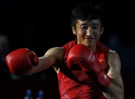 邹市明职业拳击生涯:从奥运冠军到世界拳王的传奇之路 邹市明职业拳击生涯:从奥运冠军到世界拳王的传奇之路