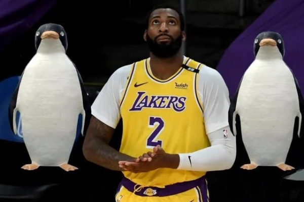 NBA企鹅新闻:赛场背后的故事 NBA企鹅新闻:赛场背后的故事