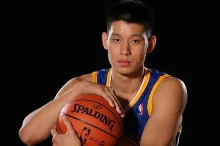 从NBA到CBA:林书豪在《开讲啦》分享梦想与坚持的感人故事 从NBA到CBA:林书豪在《开讲啦》分享梦想与坚持的感人故事