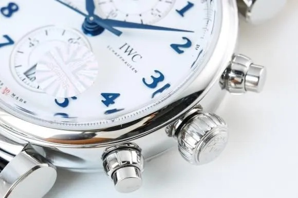 IWC手表复刻版惊艳上市高端复刻再现经典传奇 复刻版 手表 手表资讯 第3张 IWC手表复刻版惊艳上市高端复刻再现经典传奇 复刻版 手表 手表资讯 第3张