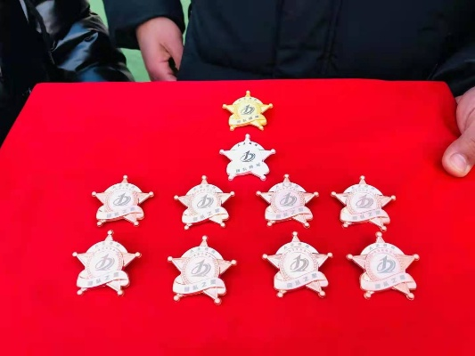 队长袖标:不只是荣誉,更是责任与担当的象征 队长袖标:不只是荣誉,更是责任与担当的象征