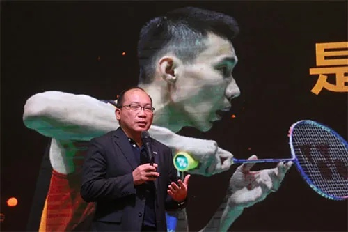 李崇伟:一位卓越领导者的成长历程与贡献 李崇伟:一位卓越领导者的成长历程与贡献