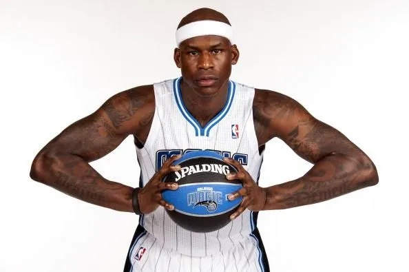 艾尔哈灵顿:从NBA球星到人生赢家,我的故事比你想象的更精彩 艾尔哈灵顿:从NBA球星到人生赢家,我的故事比你想象的更精彩