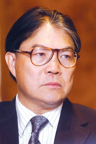 霍震宇:商业巨擘与家族传承的典范 霍震宇:商业巨擘与家族传承的典范