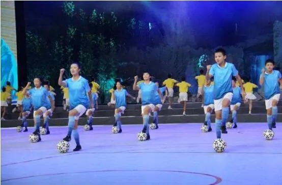 青少年校园足球直播:助力少年梦想的舞台 青少年校园足球直播:助力少年梦想的舞台
