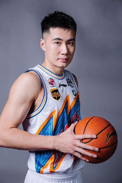 翟逸:从平凡到卓越,他的故事为何如此打动人心? 翟逸:从平凡到卓越,他的故事为何如此打动人心?