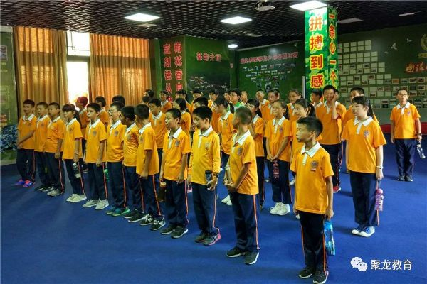 阳光男孩俱乐部:打造属于你的青春成长乐园 阳光男孩俱乐部:打造属于你的青春成长乐园