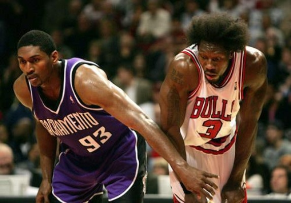 本华莱士与阿泰斯特:NBA硬汉时代的传奇与精神传承 本华莱士与阿泰斯特:NBA硬汉时代的传奇与精神传承