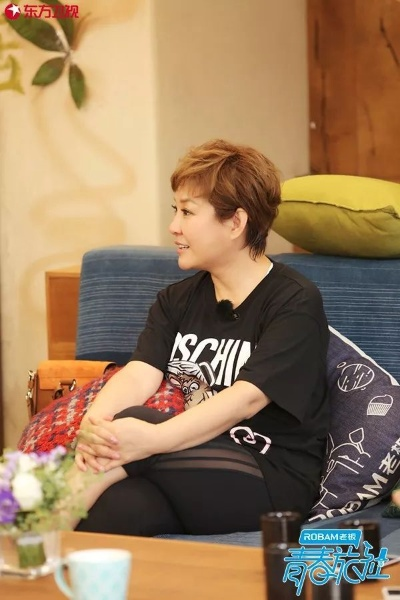 李小朋做客《非常静距离》:从草根到明星的逆袭之路 李小朋做客《非常静距离》:从草根到明星的逆袭之路