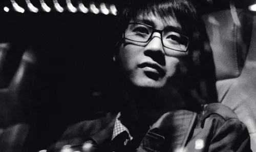 韩寒腾讯微博:青春记忆里的犀利与温度 韩寒腾讯微博:青春记忆里的犀利与温度