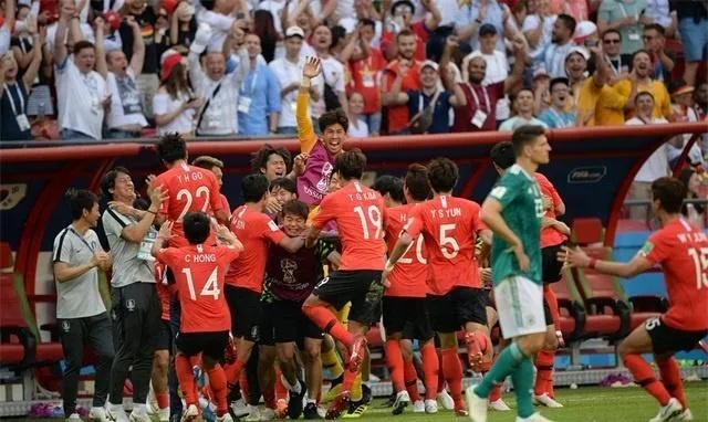 惊天逆转!韩国2-0击败德国,世界杯赛场上的亚洲荣耀 惊天逆转!韩国2-0击败德国,世界杯赛场上的亚洲荣耀