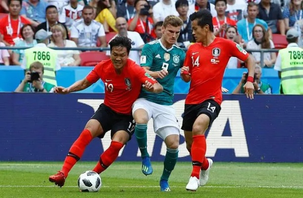 惊天逆转!韩国2-0击败德国,世界杯赛场上的亚洲荣耀 惊天逆转!韩国2-0击败德国,世界杯赛场上的亚洲荣耀