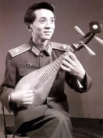 我与柳琴科的不解之缘:一把琴,一段刻骨铭心的音乐人生 我与柳琴科的不解之缘:一把琴,一段刻骨铭心的音乐人生