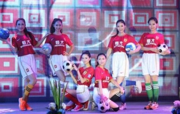 激情与梦想的舞台:足球宝贝选拔如何点燃青春热血 激情与梦想的舞台:足球宝贝选拔如何点燃青春热血