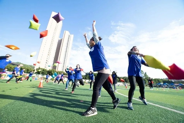 风飞扬:让青春与自由在风中尽情绽放 风飞扬:让青春与自由在风中尽情绽放