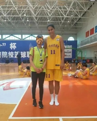 迪拉娜:一个普通女孩的非凡梦想,她用坚持照亮了无数人的希望 迪拉娜:一个普通女孩的非凡梦想,她用坚持照亮了无数人的希望