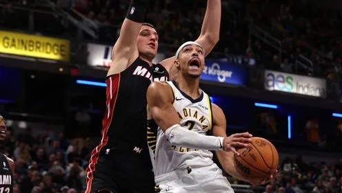 火热对决,步行者能否逆袭?NBA首轮焦点战深度解析 火热对决,步行者能否逆袭?NBA首轮焦点战深度解析