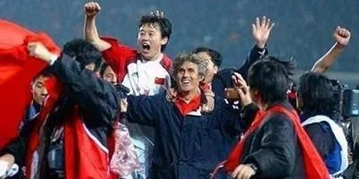 国足世界杯经典一刻:激情与荣耀的瞬间回放 国足世界杯经典一刻:激情与荣耀的瞬间回放