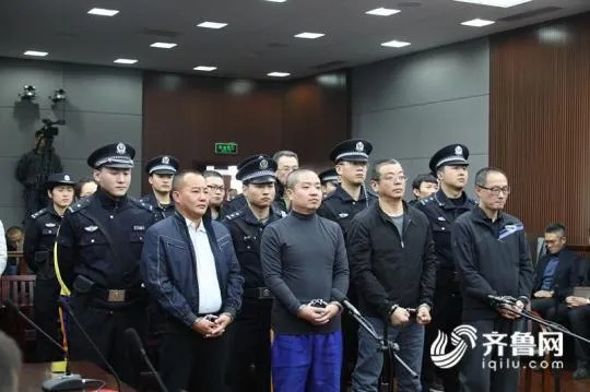 青岛黑社会乔伟光:一个普通市民眼中的黑暗与光明 青岛黑社会乔伟光:一个普通市民眼中的黑暗与光明
