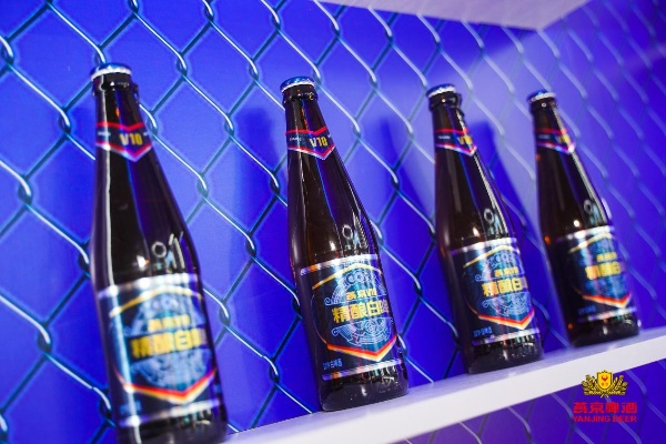 金德啤酒:年轻一代的潮流选择,品质与口感的双重保障 金德啤酒:年轻一代的潮流选择,品质与口感的双重保障