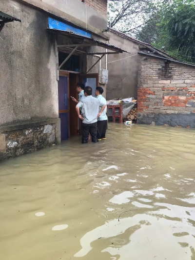 高水漫过我的家:一位普通居民的灾难日记 高水漫过我的家:一位普通居民的灾难日记