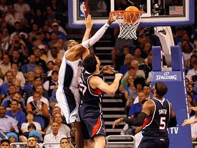 火箭与魔术的巅峰对决:2018年NBA经典之战回顾 火箭与魔术的巅峰对决:2018年NBA经典之战回顾