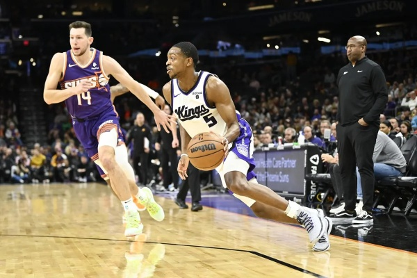 NBA卡浓:卡位战中的战术智慧 NBA卡浓:卡位战中的战术智慧