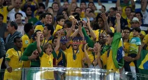 激情燃烧的绿茵场:我在巴西世界杯赛程中的热血记忆 激情燃烧的绿茵场:我在巴西世界杯赛程中的热血记忆