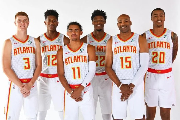 NBA赛场上的潮流风尚——老鹰队裤子解析 NBA赛场上的潮流风尚——老鹰队裤子解析